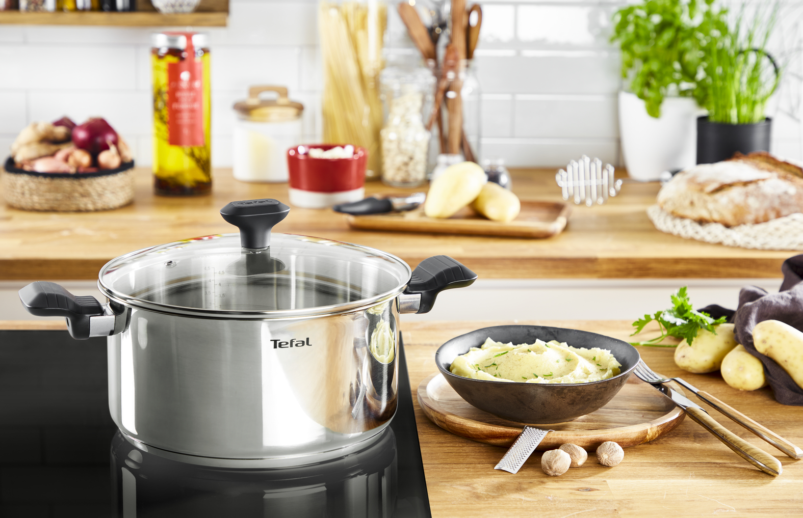 Кастрюля с крышкой Tefal Comfort Max 24 см C9734674